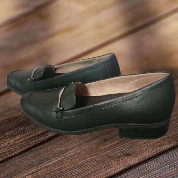 Naturalizer Soul Womens Loafer Shoes With Metal Accent Size 9M - Picture 3 of 9